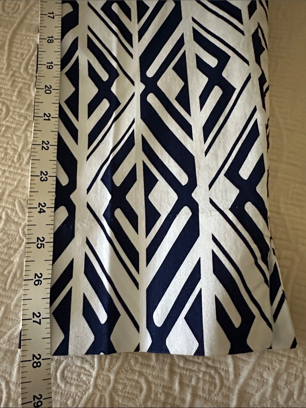 Banana Republic Navy and White Geometric Trousers - Picture 8 of 10